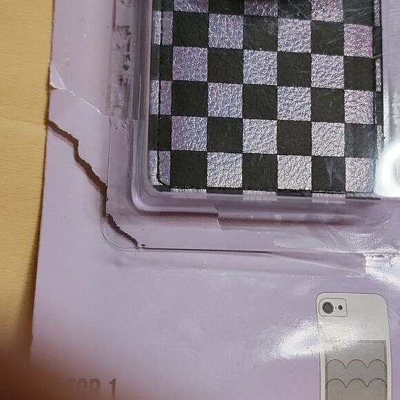 Madden Girl Checkered Cellphone ID holder (case is open but item is perfect). - Picture 3 of 3